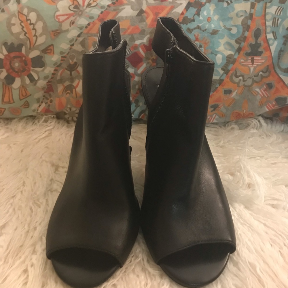 Steve Madden Black Open Toed Pumps - image 2